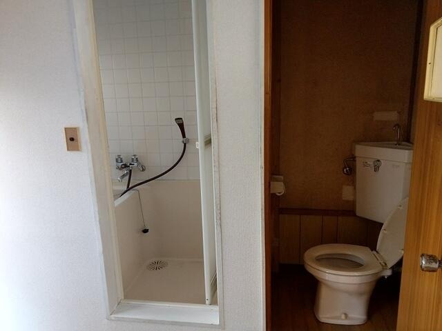 シャワールーム