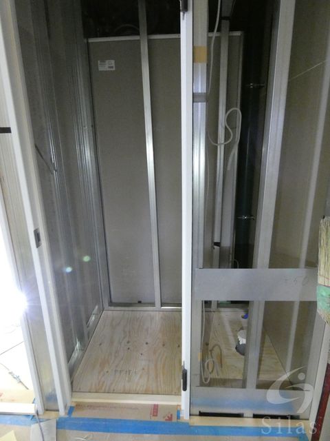 シャワールーム
