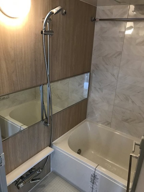 シャワールーム