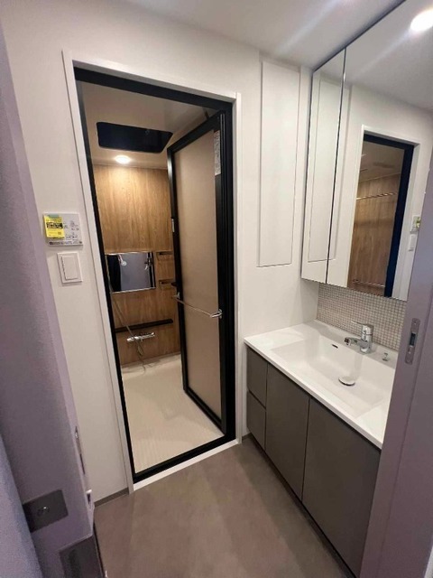 シャワールーム