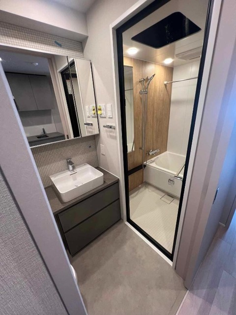 シャワールーム