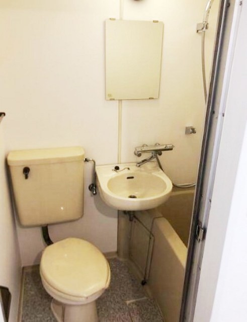 シャワールーム