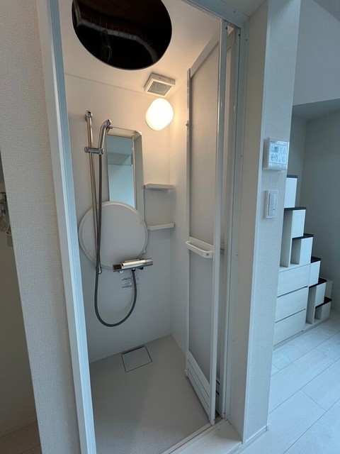 シャワールーム