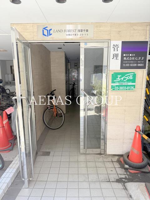 建物エントランス