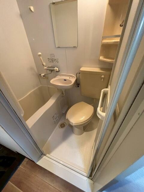 シャワールーム