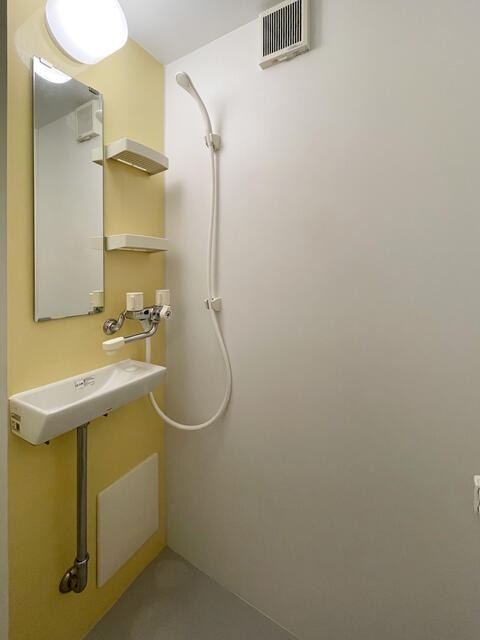 シャワールーム