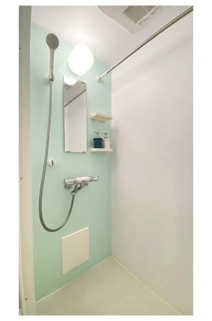 シャワールーム