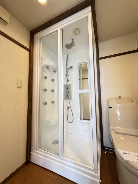 シャワールーム