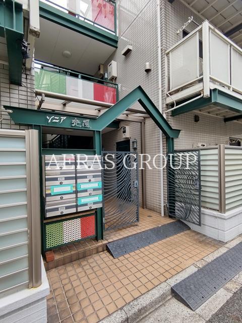 建物エントランス