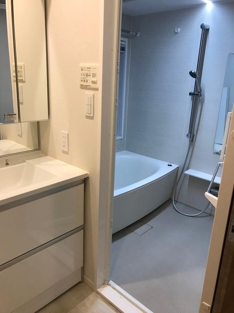 シャワールーム