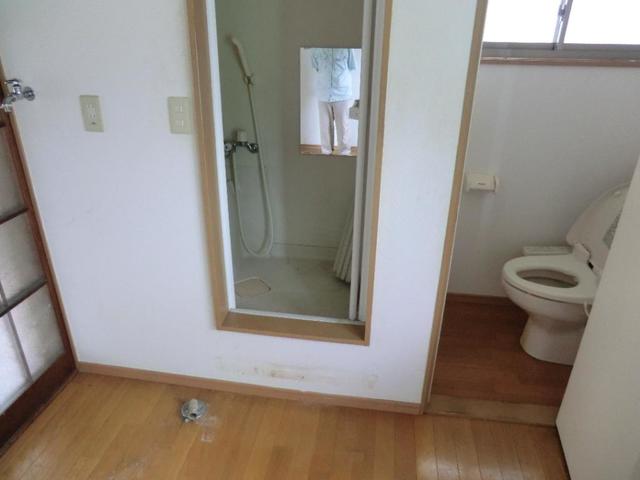 シャワールーム