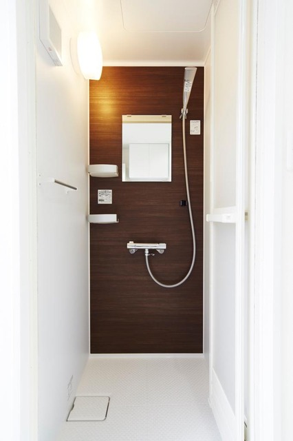 シャワールーム