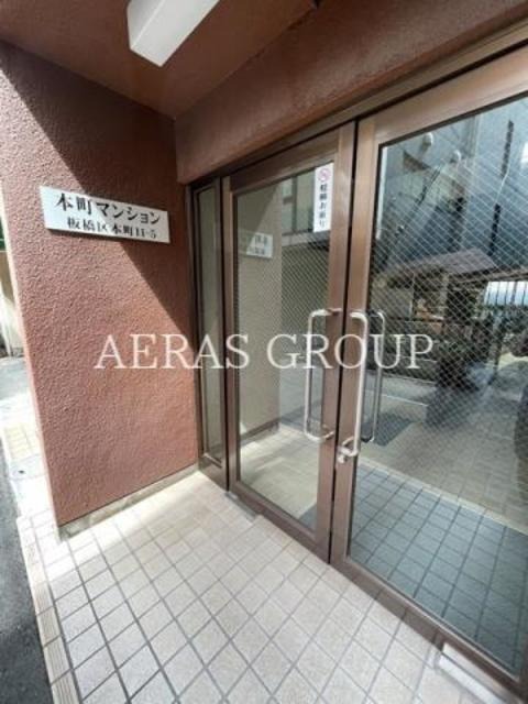 建物エントランス