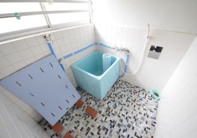 シャワールーム