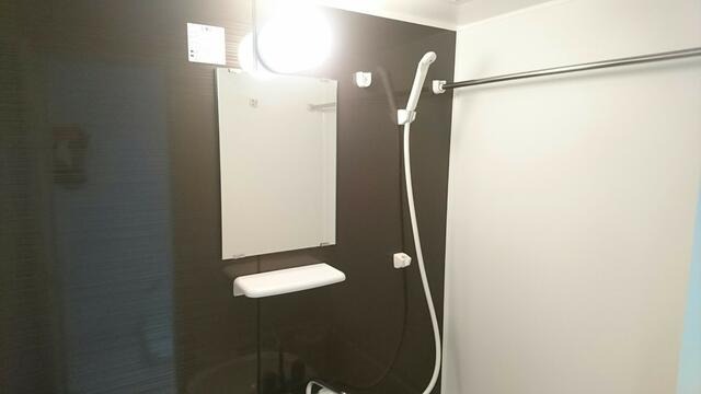 シャワールーム