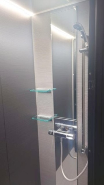 シャワールーム