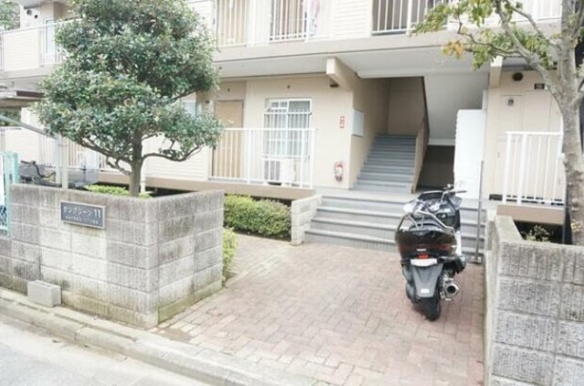 建物エントランス