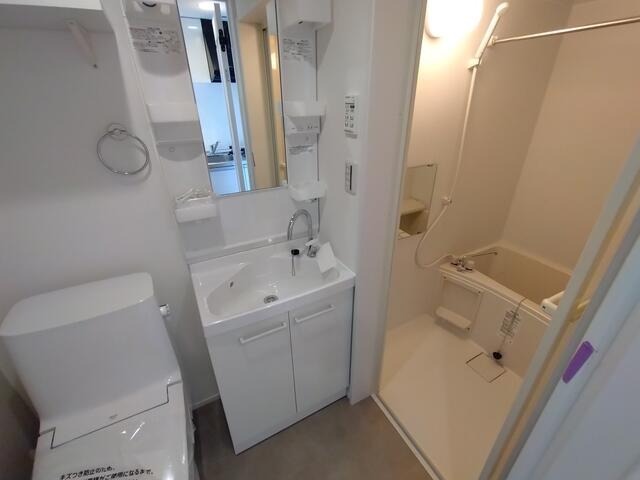 シャワールーム