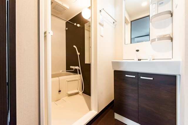 シャワールーム