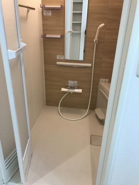 シャワールーム