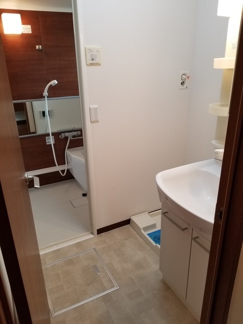 シャワールーム