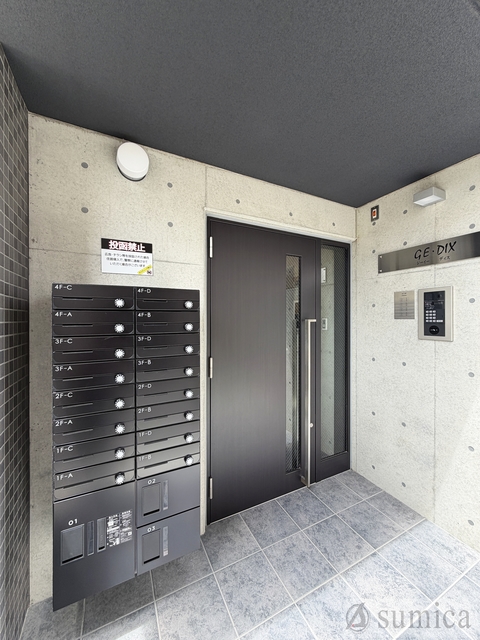 建物エントランス