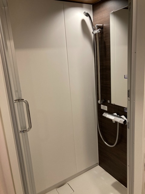 シャワールーム