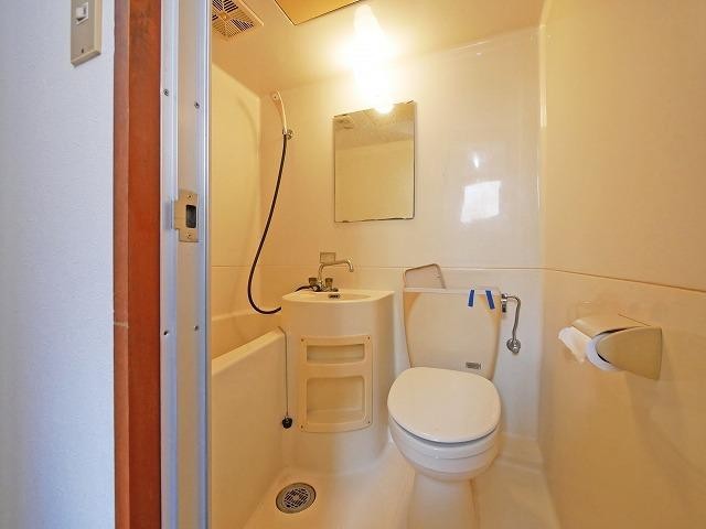 シャワールーム