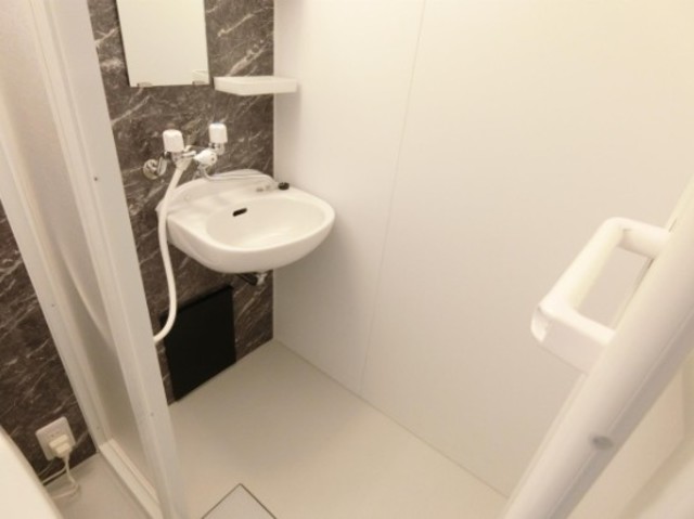 シャワールーム