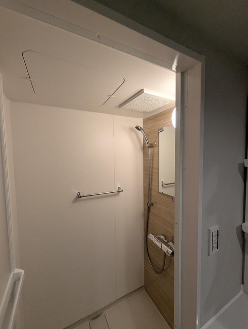 シャワールーム