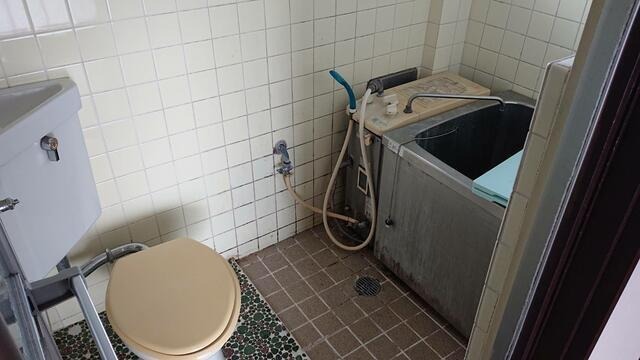 シャワールーム