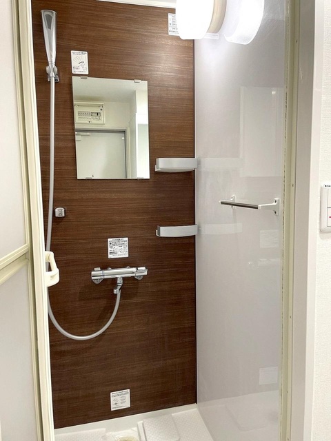 シャワールーム