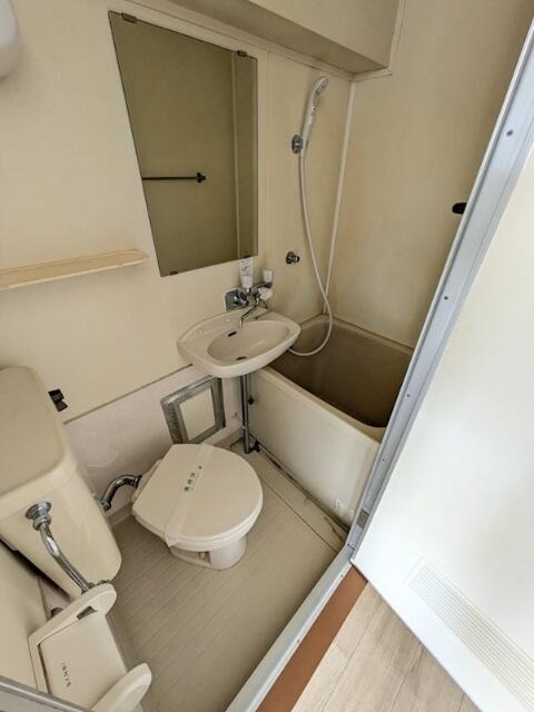 シャワールーム