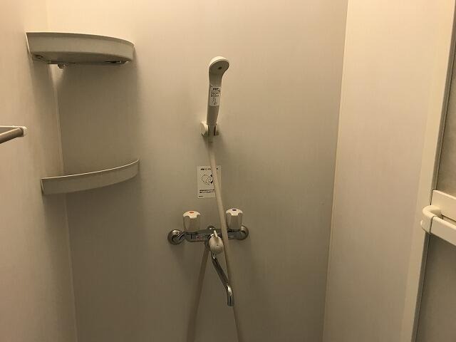 シャワールーム