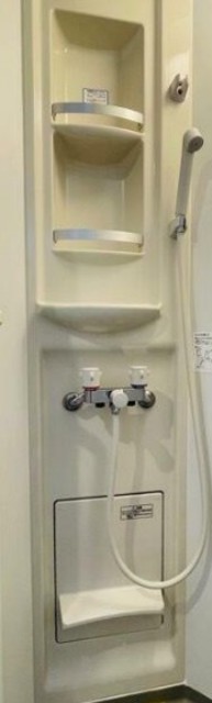 シャワールーム