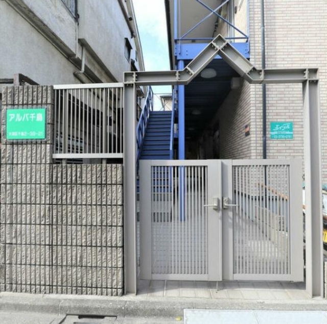 建物エントランス