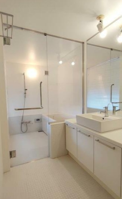 シャワールーム