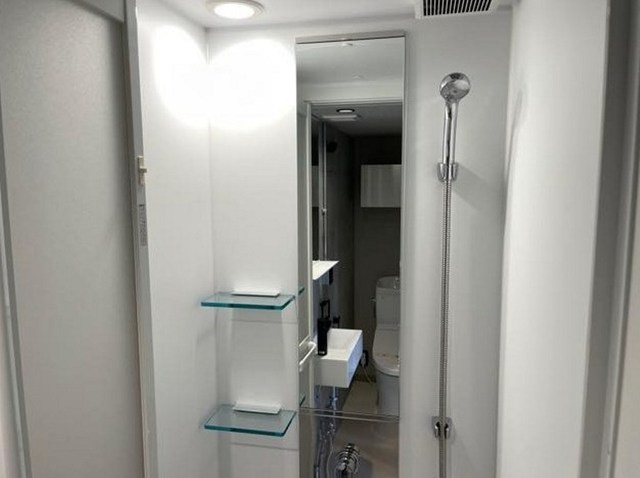 シャワールーム