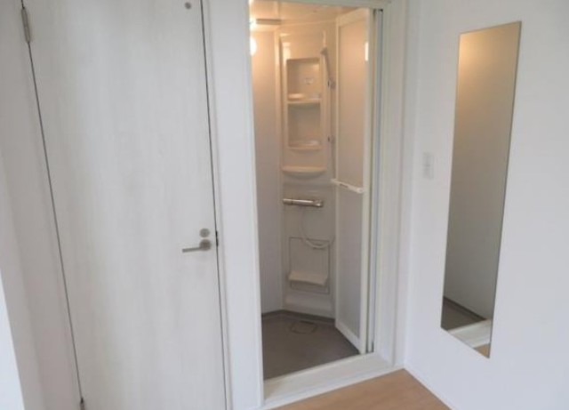 シャワールーム