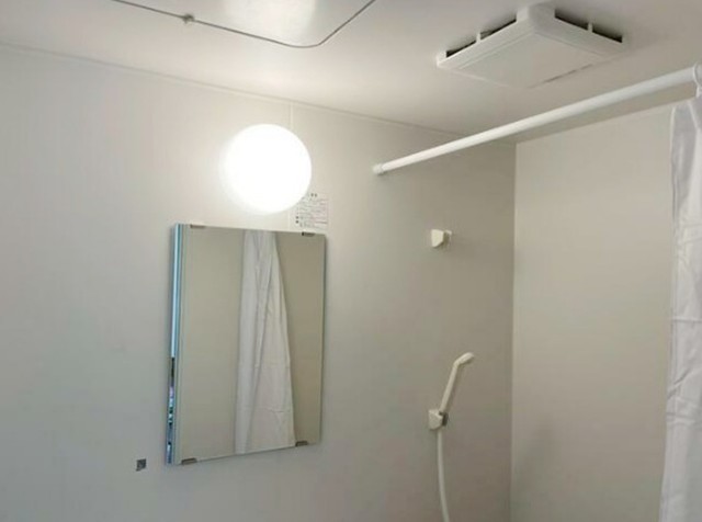 シャワールーム