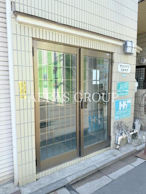 建物エントランス