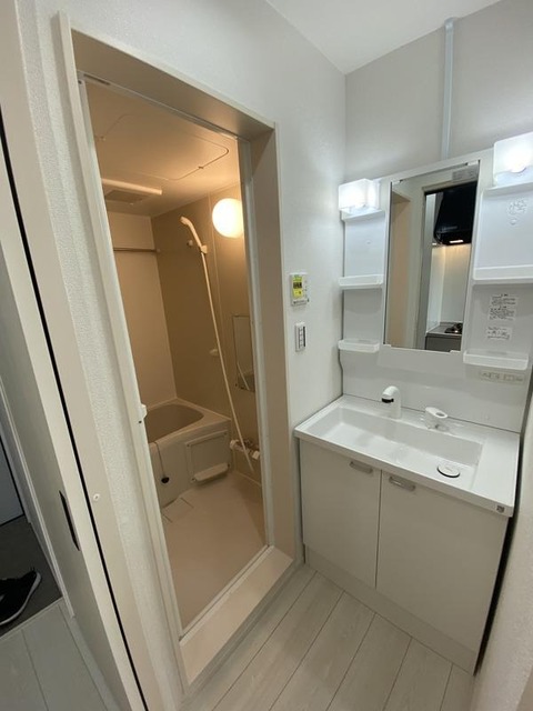 シャワールーム