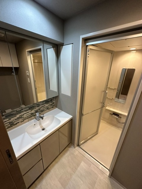 シャワールーム