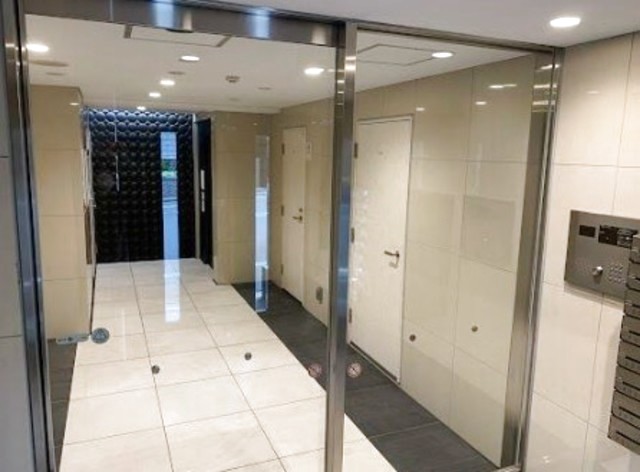 建物エントランス