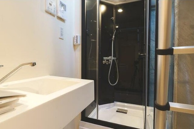 シャワールーム