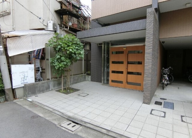 建物エントランス