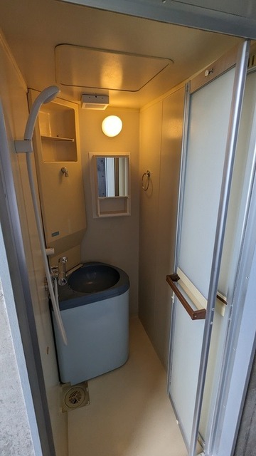 シャワールーム