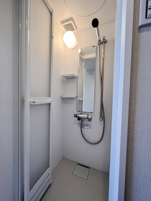 シャワールーム