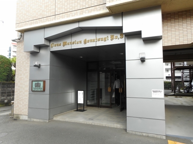 建物エントランス