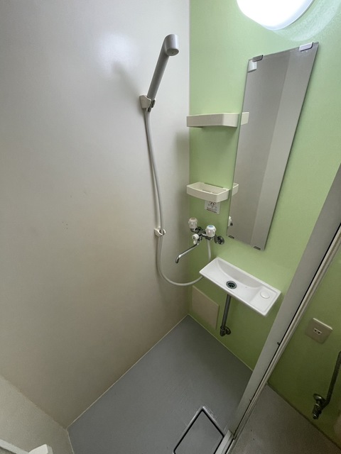 シャワールーム